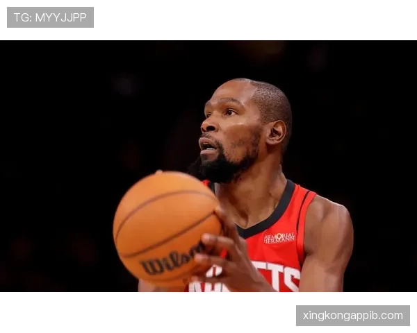 杜兰特背身单打拉开防守，提升关键回合效率胜过库里