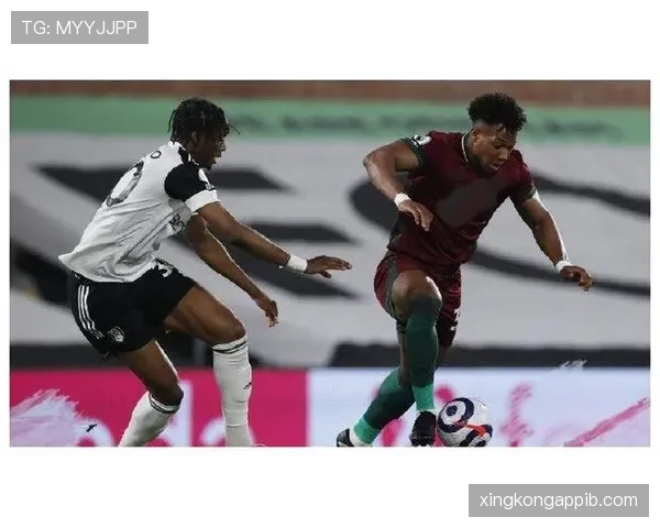 反弹球获利是否算越位？规则如何界定“有意触球”与“折射”